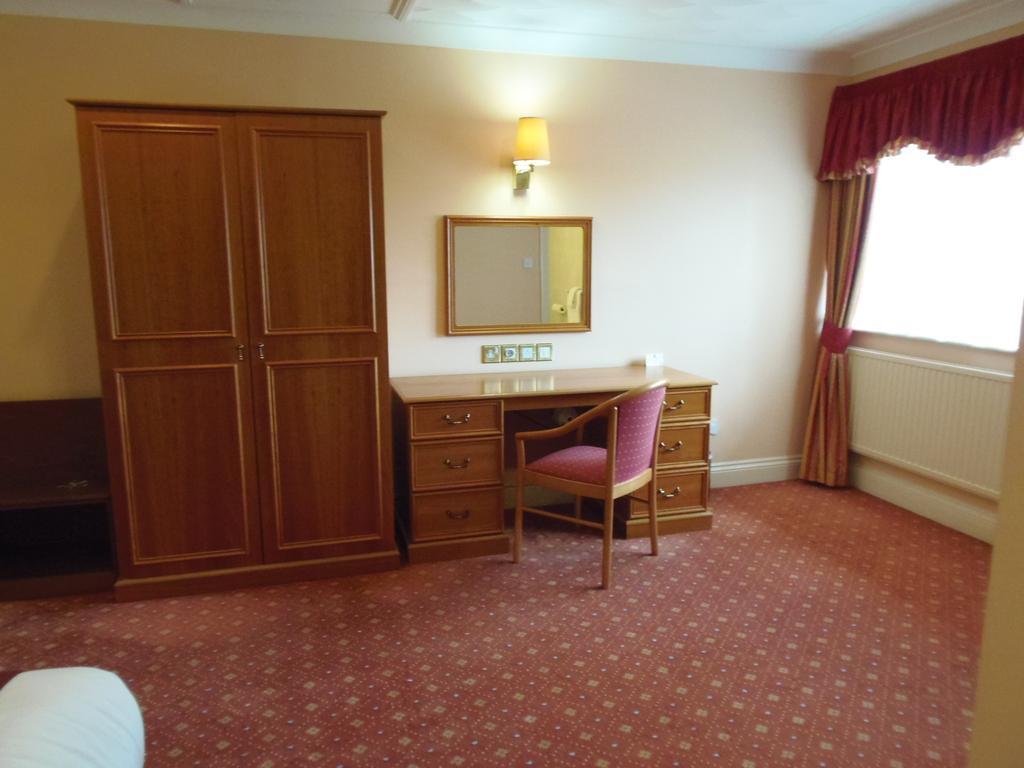 Potters International Hotel Aldershot Exteriér fotografie