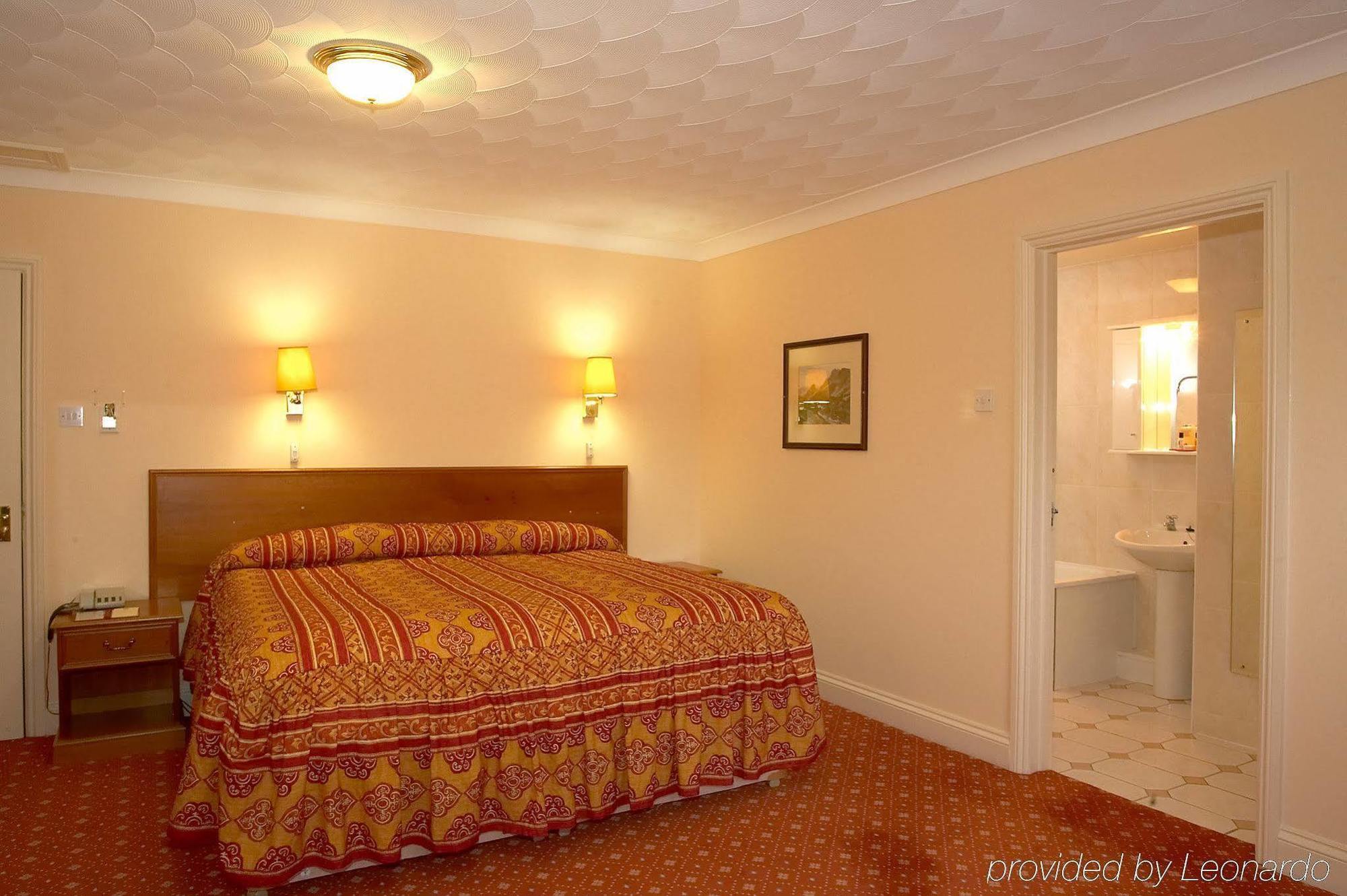 Potters International Hotel Aldershot Pokoj fotografie