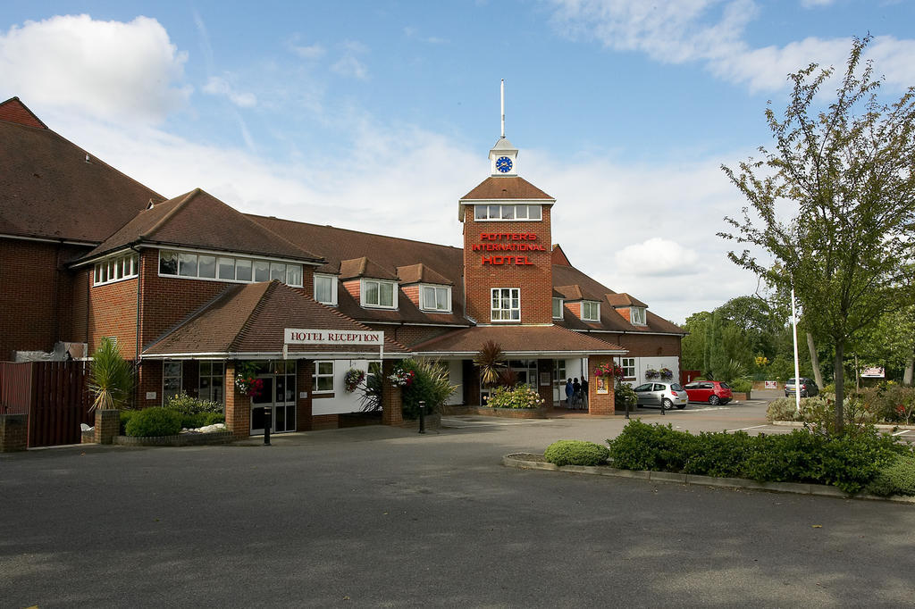 Potters International Hotel Aldershot Exteriér fotografie